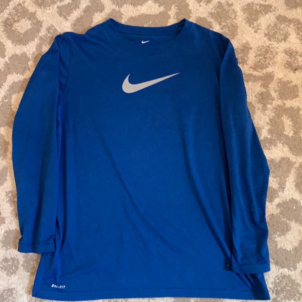 YXL Nike drift long sleeve t-shirt. Great condition!